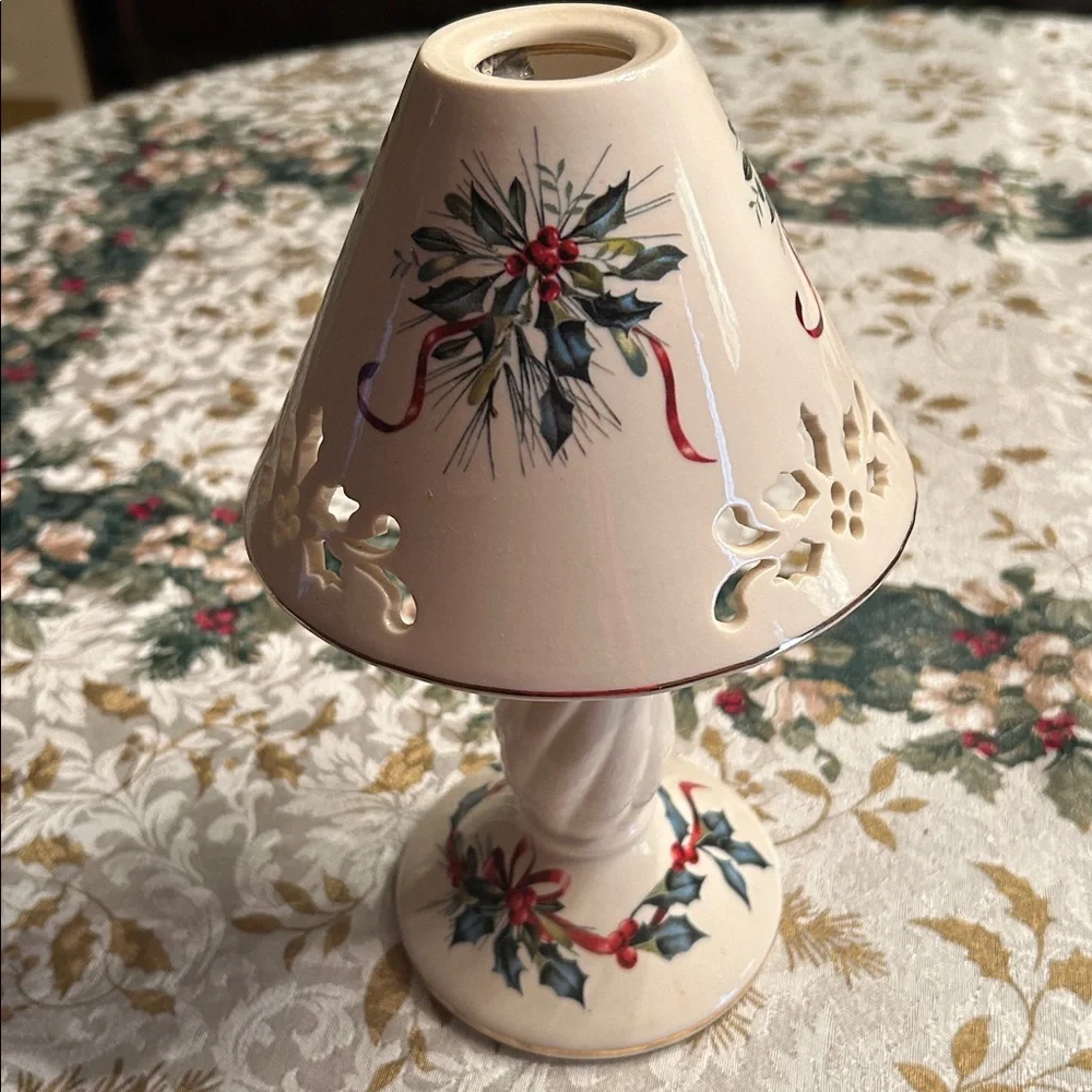 LENOX Winter Greetings Cardinal Tea Light Candle Lamp